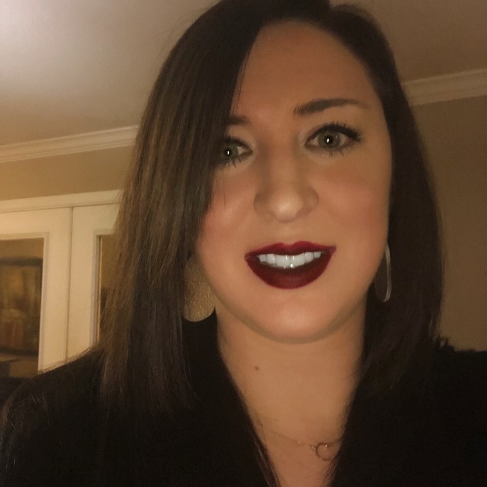 Meet your Posher, Caroline